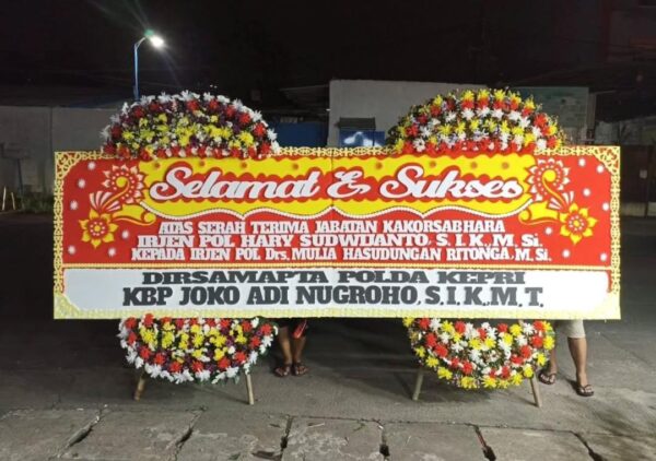 Karangan Bunga Selamat & Sukses