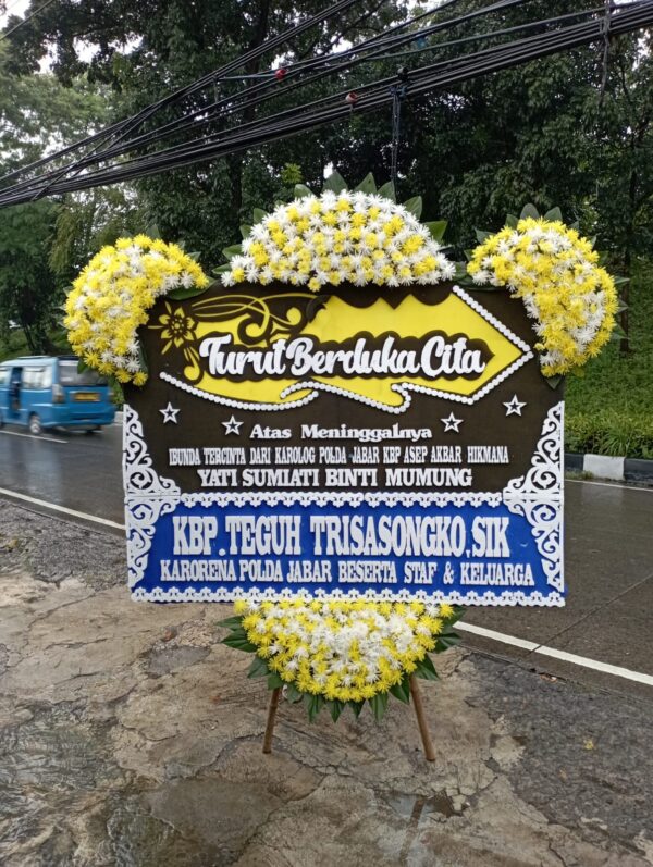 Karangan Bunga Duka Cita